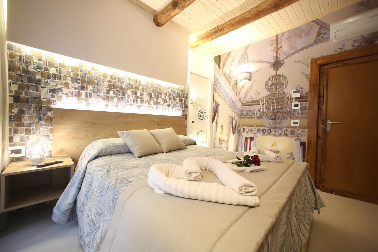 Relais Piazza Del Plebiscito B&B Neapel Exteriör bild