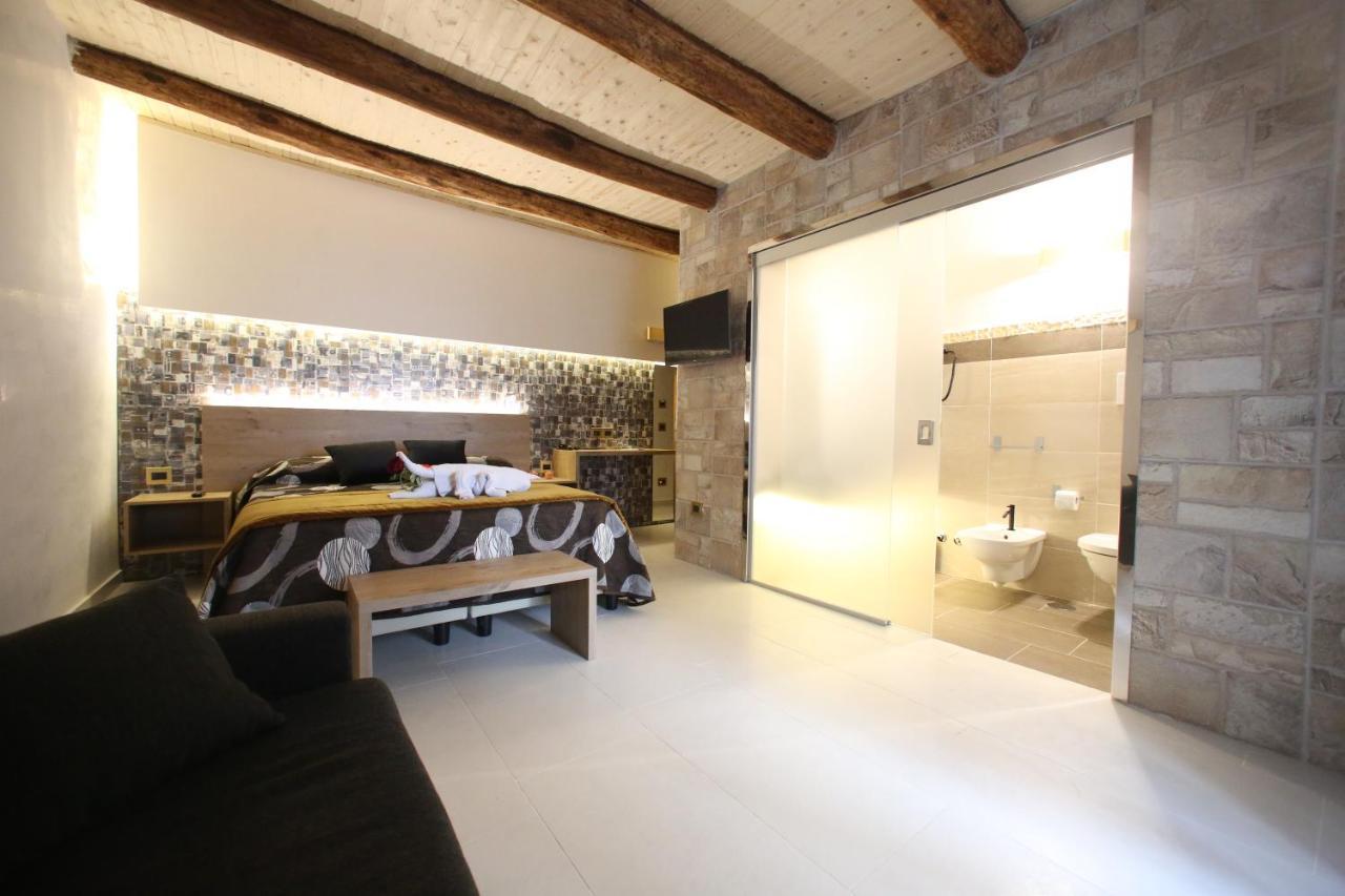 Relais Piazza Del Plebiscito B&B Neapel Exteriör bild